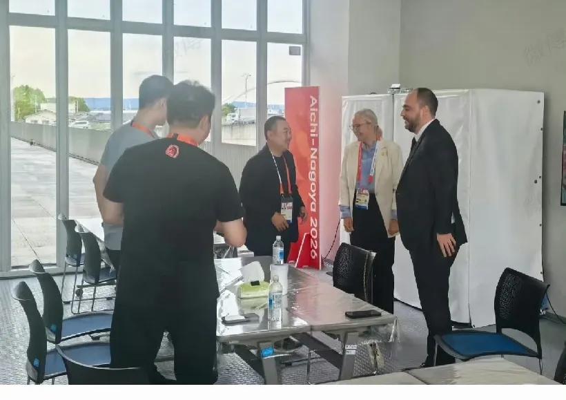 刘国梁指导参加名古屋亚运会，可不是代表中国的参赛团队去的去的，是代表国际乒联副主