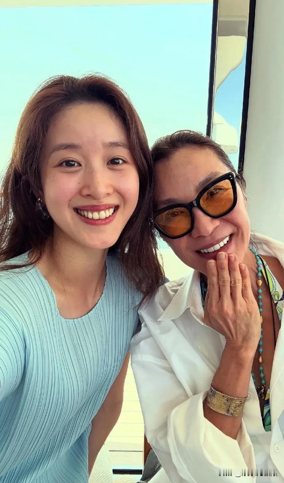 章泽天，这是经历了什么？

31岁的她怎么没有之前的清纯了，一脸的苦相，感觉像是