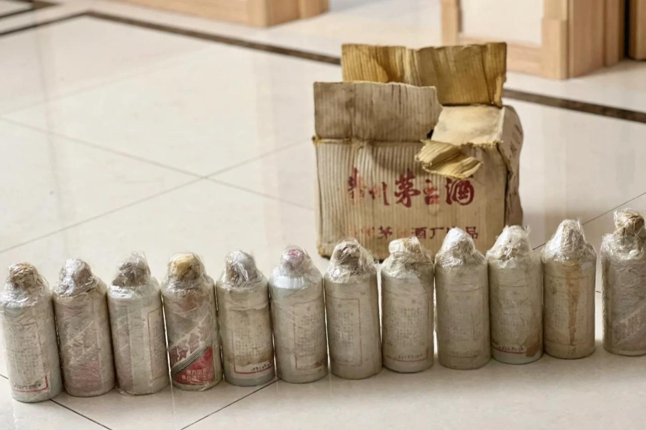 始料未及！广州一66岁大爷，20年前收藏一批48°的“茅老大”，想着现在起码值个