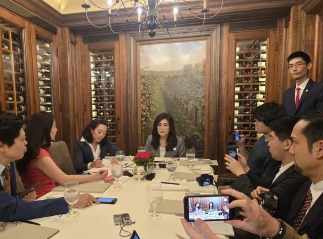 6月12日，郑丽文在媒体采访中抛出“台湾没事、日本没事”的说法，对外宣称自身诉求