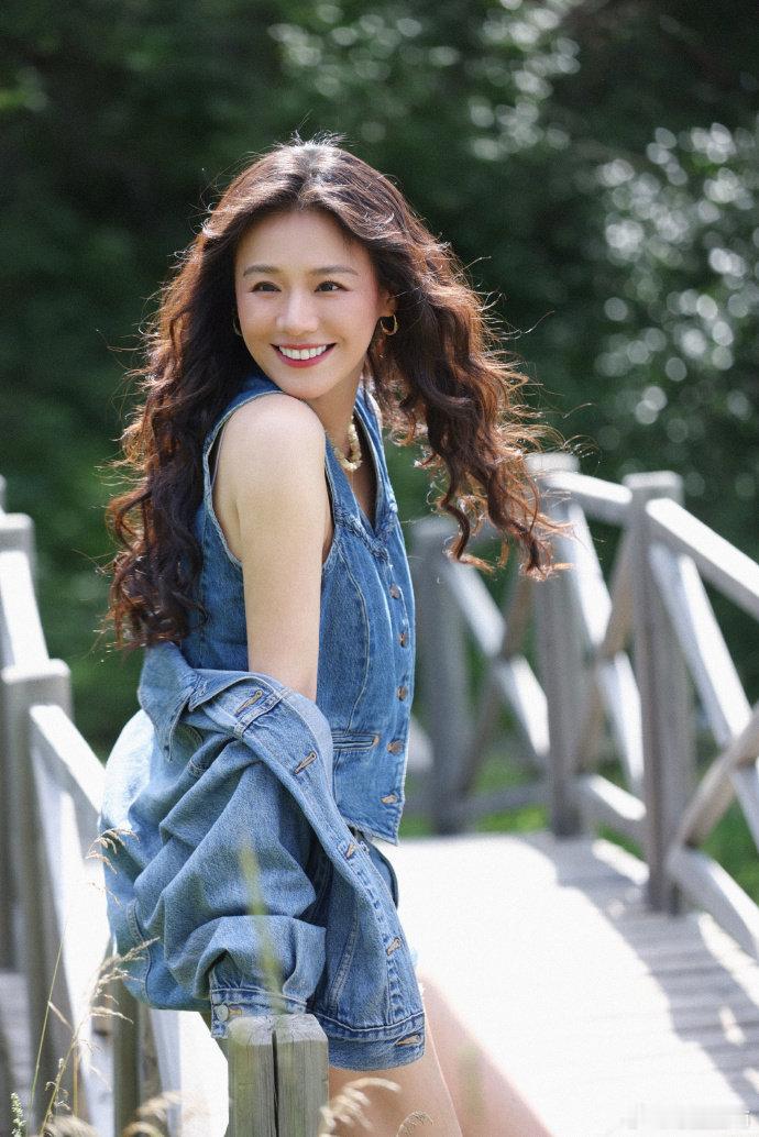 马思纯我心目中的大女主就这样 一想到大女主，我就会想到马思纯，她自带阳光气质，像