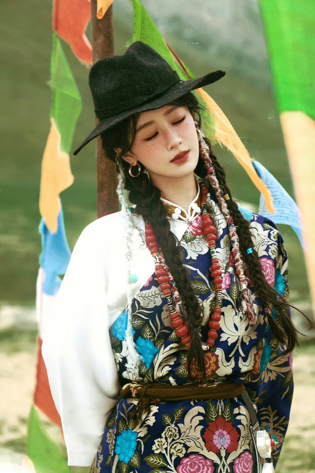 电视剧玉兰花开君再来杨紫玉兰花开君再来 yz杨紫董竹君 即使山高水远，我也愿为你