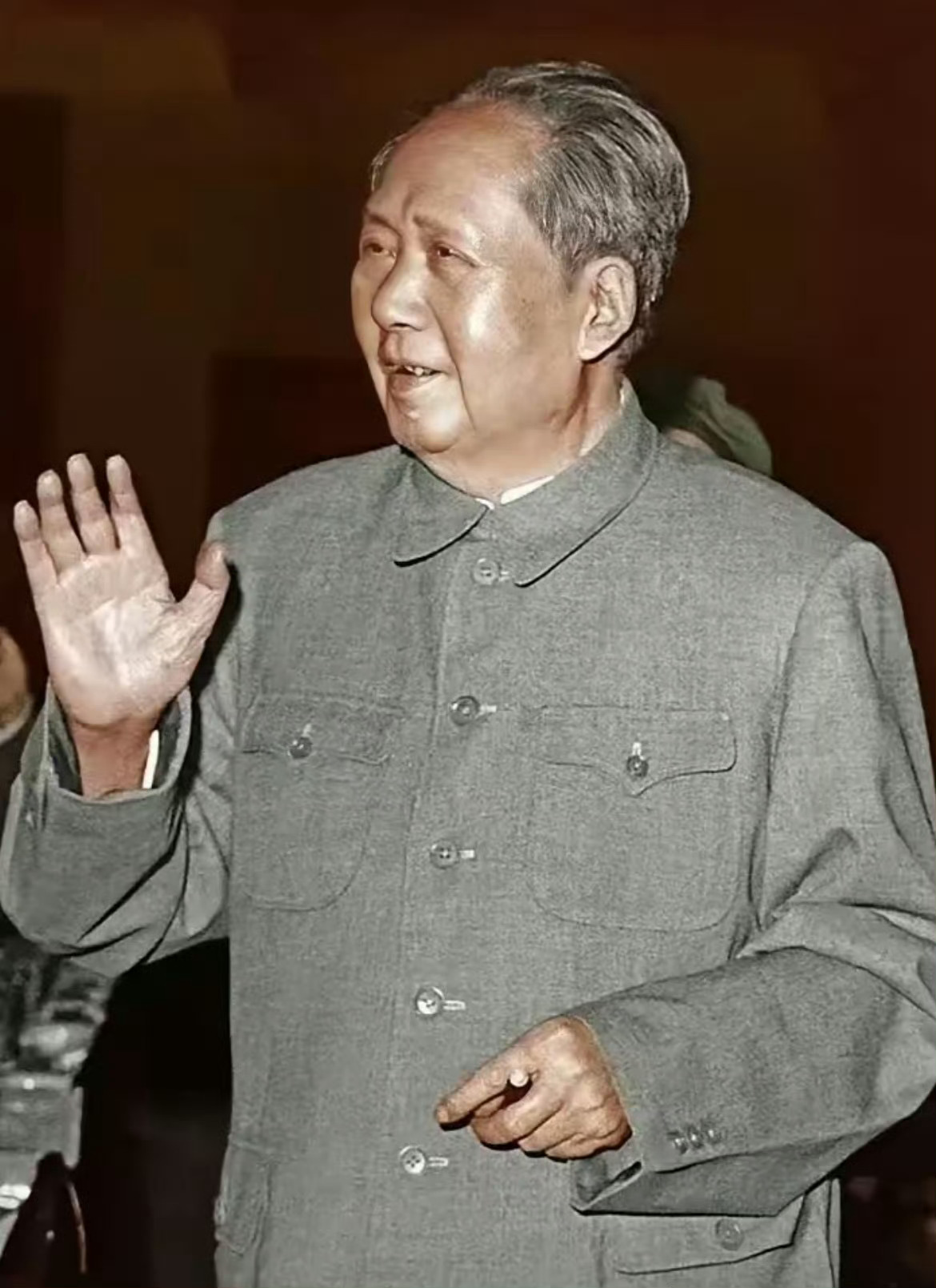 遇到伟人，一定要致敬！没有他就没有我们现在美好的生活！ ​​​