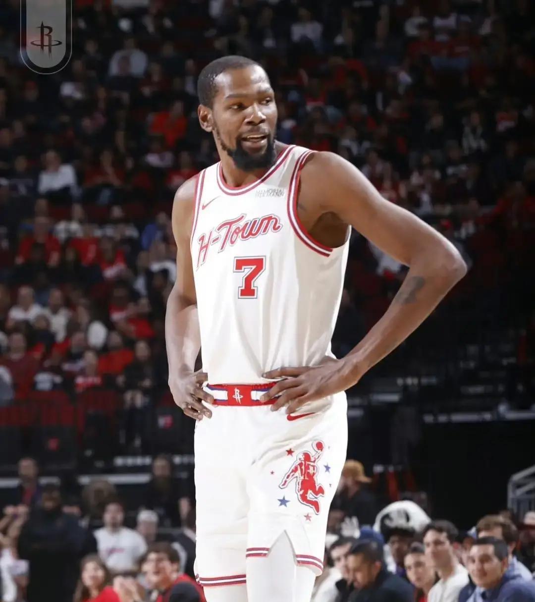 火箭三连胜！格林30分末节锁死步行者
 
126比119，比分看着热闹，其实第四