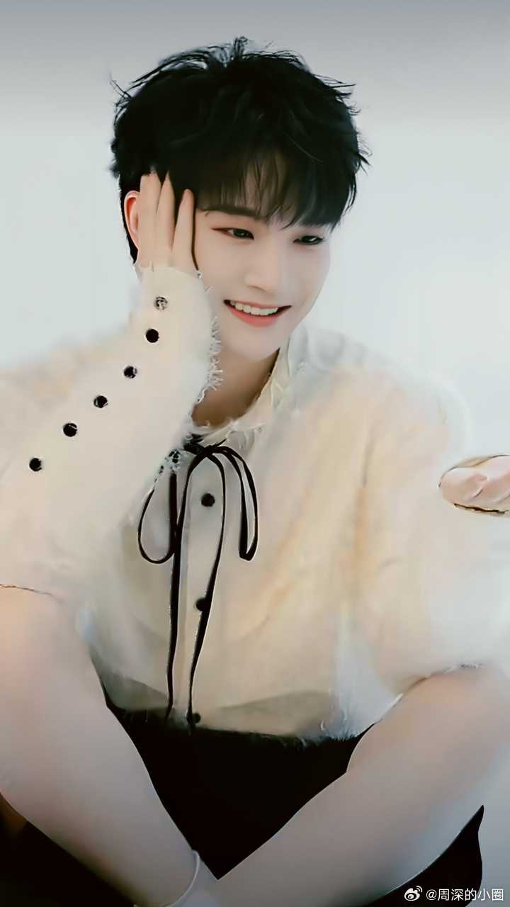 周深 ✨周深官宣海报活人味 ✨周深回应OST劳模【小圈跟米子们说早上好呀】风吹动