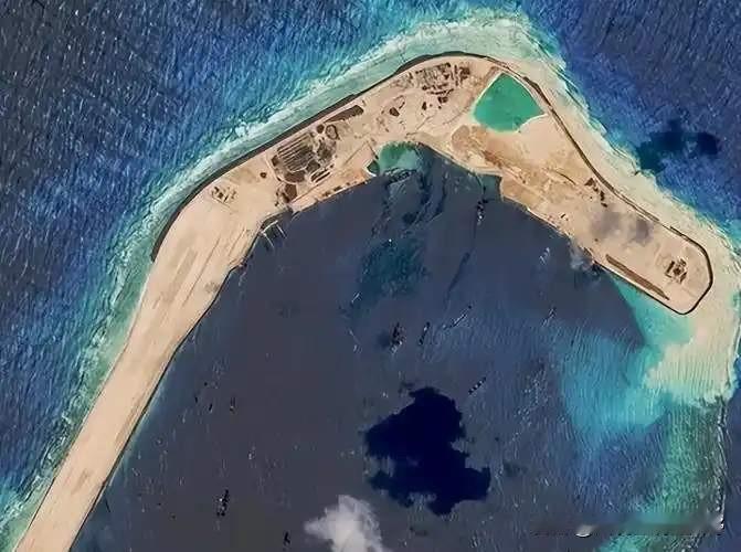 中国军力已经很强了，为什么在南海还是感觉"力不从心"？中国最大的短板不是军舰不够