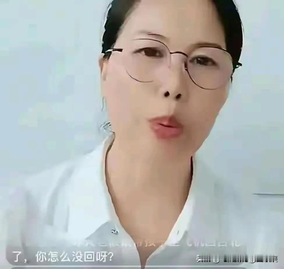 马筱梅，很暖心！

近日，小杨阿姨直播，开心地对黑粉说了一件事，大家听完，齐赞马