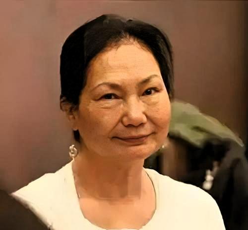 唉，黄春梅七十多了，现在过得，说实话，真让人揪心，她老了，本该享福的年纪，现在却