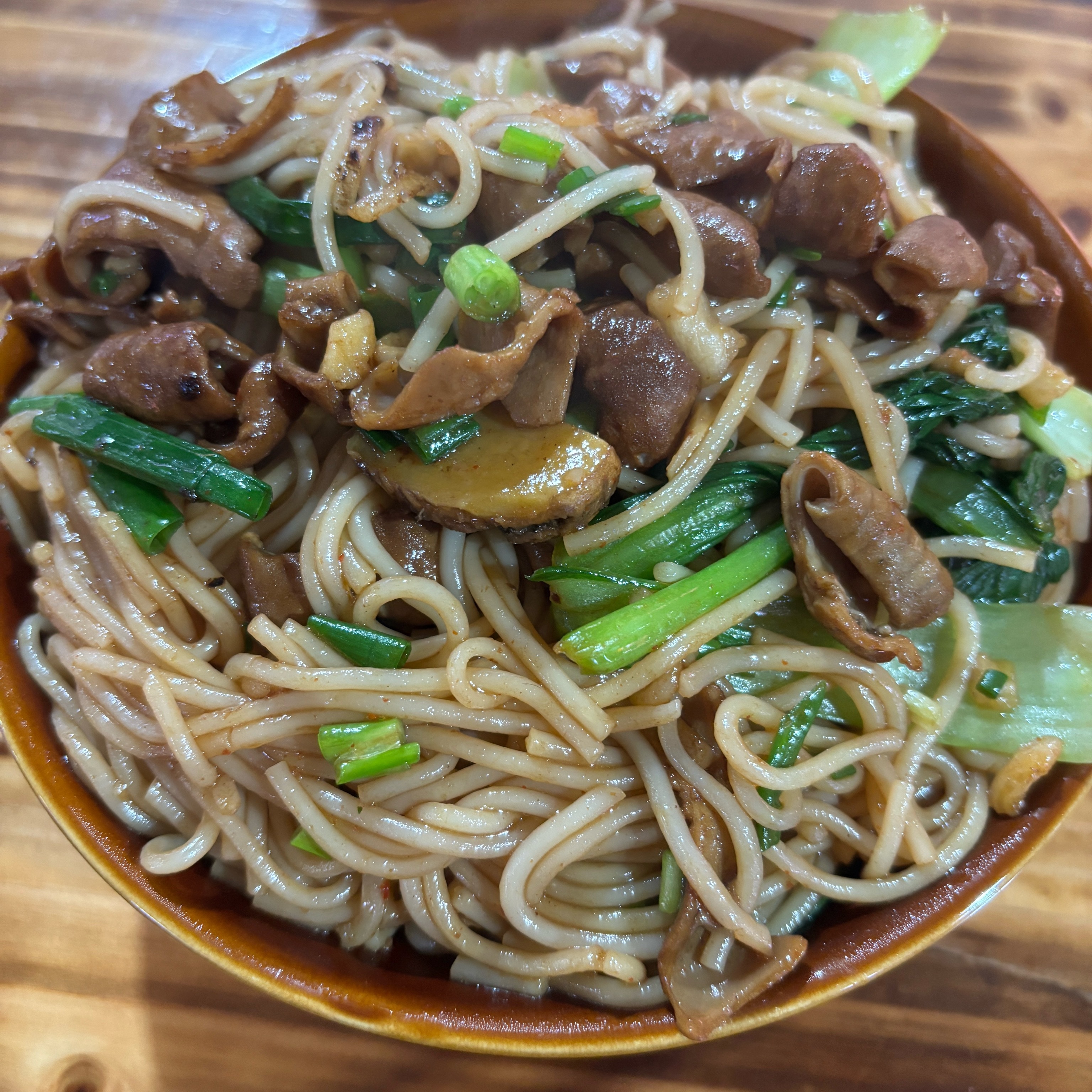 早上吃硬的 牛杂炒粉 