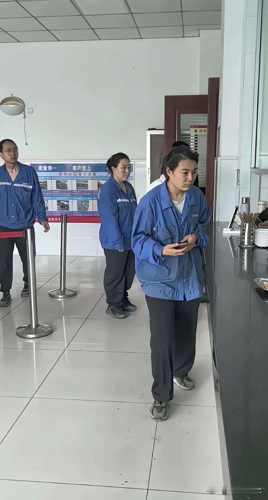 什么才是真正的打工人，这也许就是最好的答案吧？