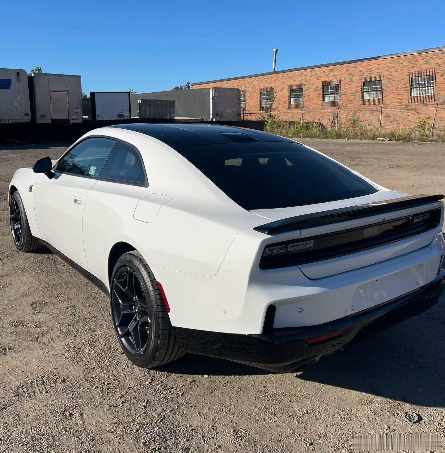 5.3米双门大跑车！接受预定550匹+四驱+自动挡=油车的快乐不受消费税影响的进