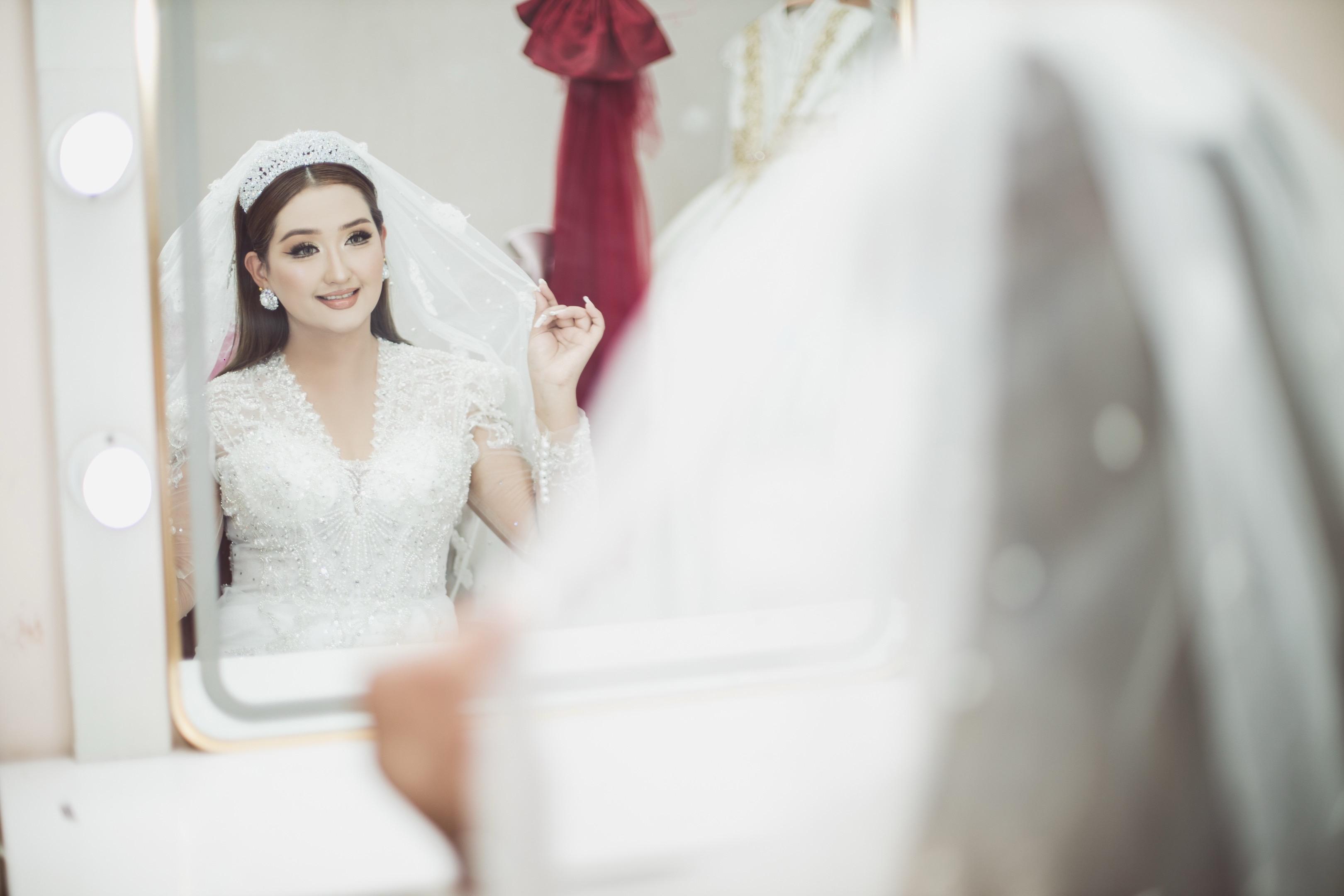 除了赚钱变美变强，任何消耗你的人或事都送上三个字：断舍离[月亮]