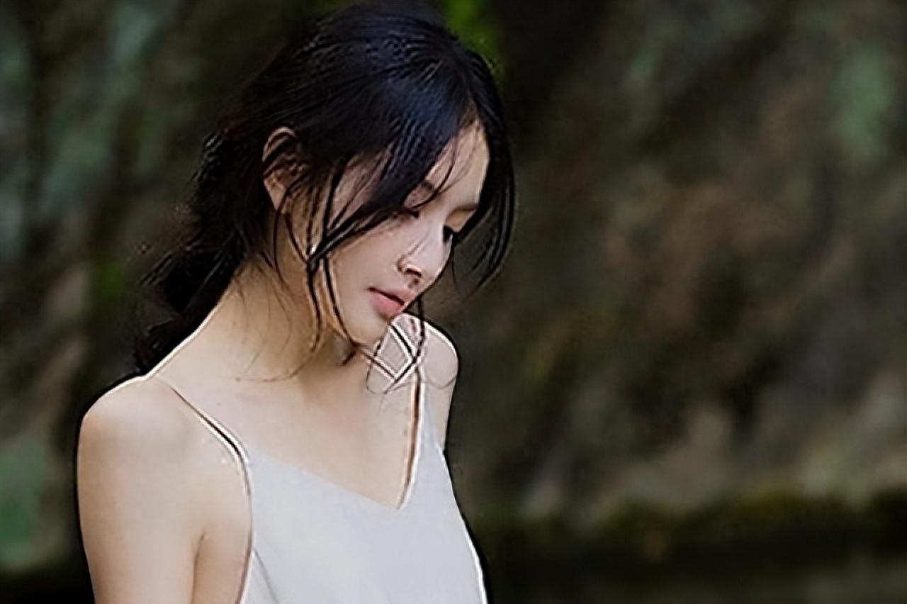 中年女人想和你发生关系，会有这三种“生理反应”，装不出来
中年女人暗恋你，会有脸