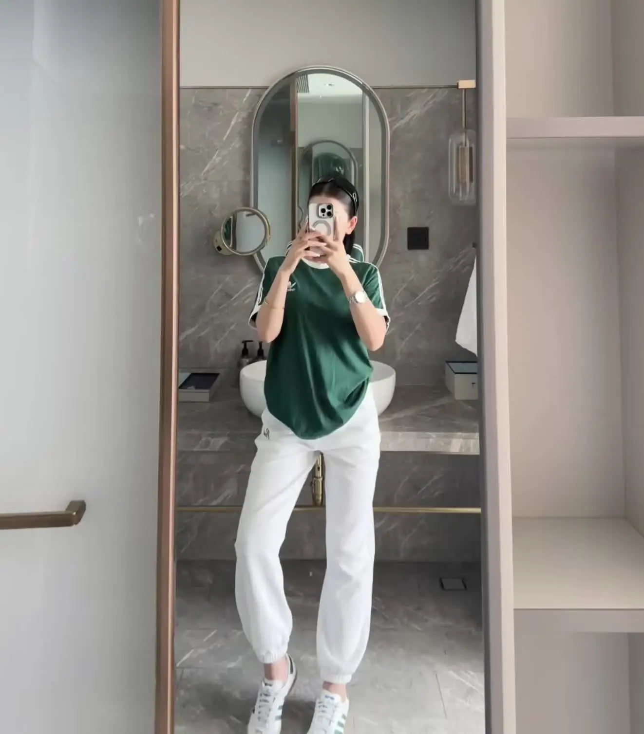 چىشلىيەمىگەن ئىشىت قاۋاپ خۇشاللىق تاپىدۇ