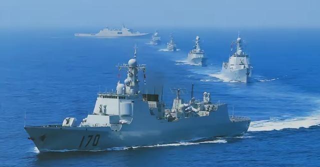 咱们到底敢不敢拦截美售台军火已成退让与斗争的试金石。许多网友认为会坚决斗争，理由