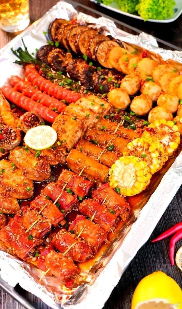 一年5万伙食费到底够不够这个嘛，因情况而异，若常吃高档餐厅，确实难撑一年；但日常