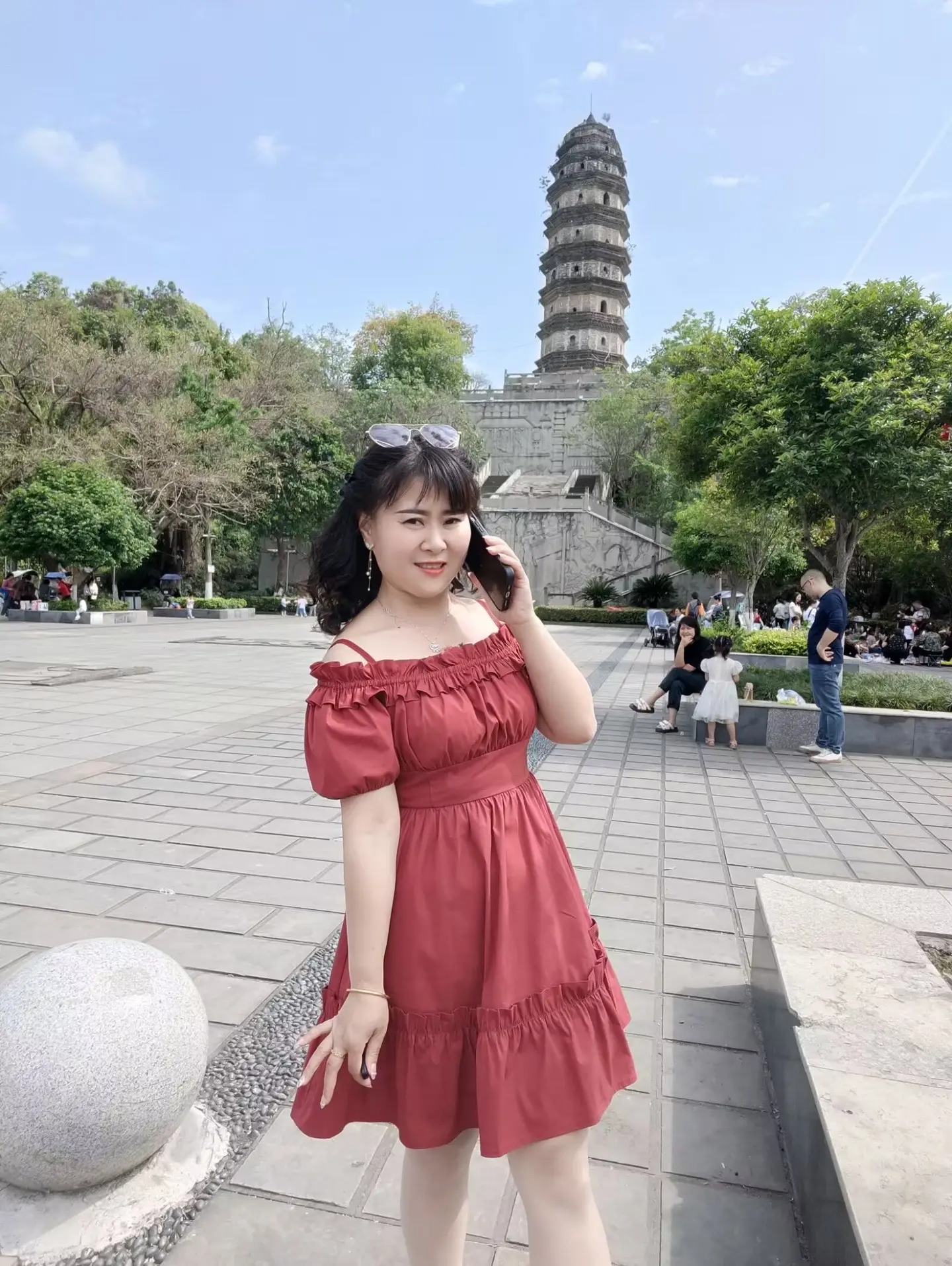 你信不信你把手机关机，然后失踪几天，当你开机时候，会发现没有一条信息...