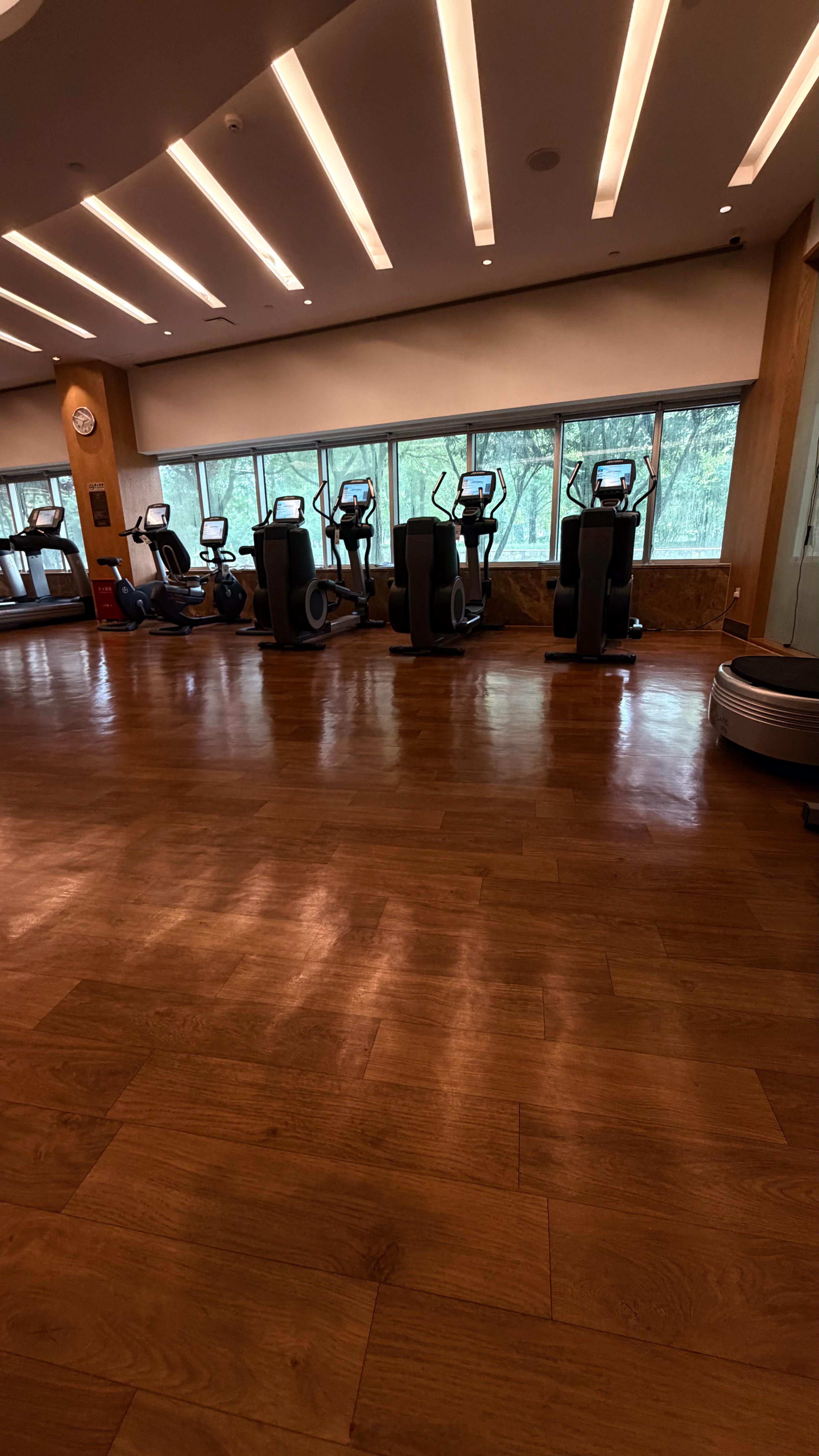 这个毛巾一搭还是不像健身的…… 上海·颖奕皇冠假日酒店-酒店公寓
