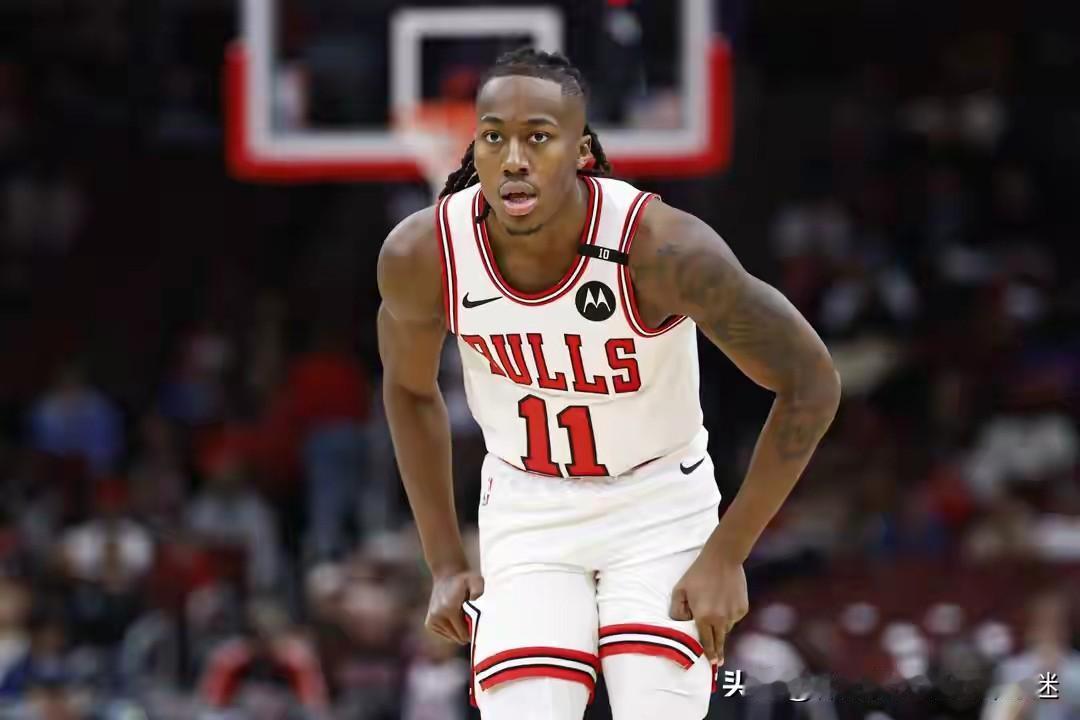 道格苏才是火箭控卫的最佳答案，火箭赶紧行动起来吧。如果想要真正有所作为必须引援。