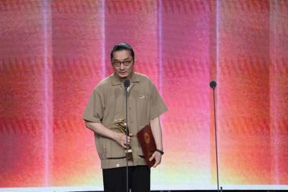 据三体宇宙消息，改编自刘慈欣科幻小说的电影《超新星纪元》确认由导演李阳（《从21