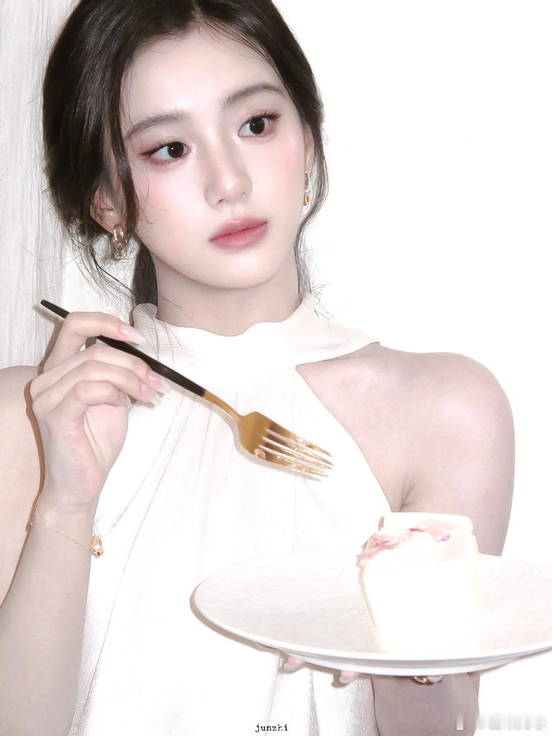 包上恩 🍞包上恩任瑶期 🍞包上恩窈窈有期 当世界凉如荒岛 我们依然会是彼此的