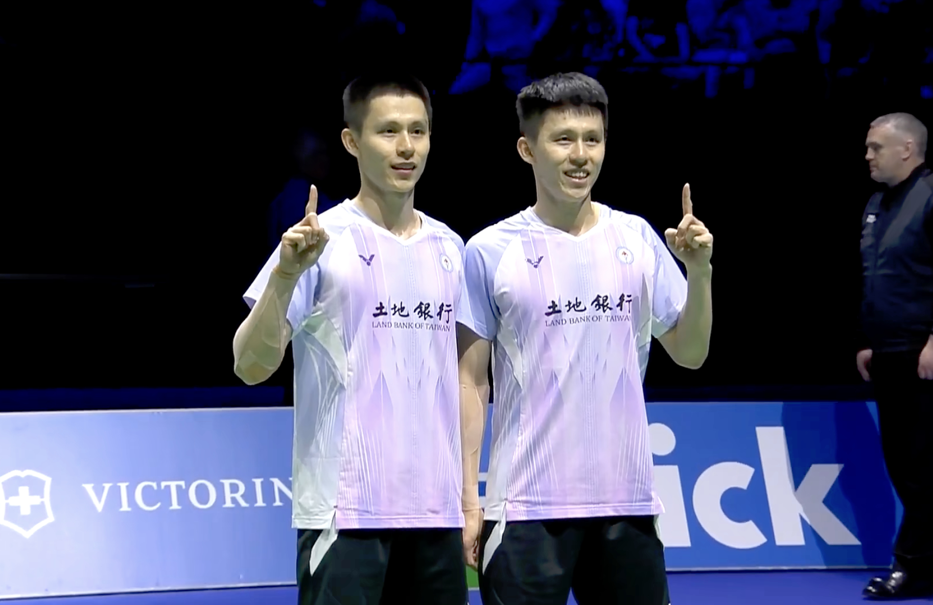 男双决赛：李芳至/李芳任 21-18、21-13 🇩🇰伦加德/麦斯2026年