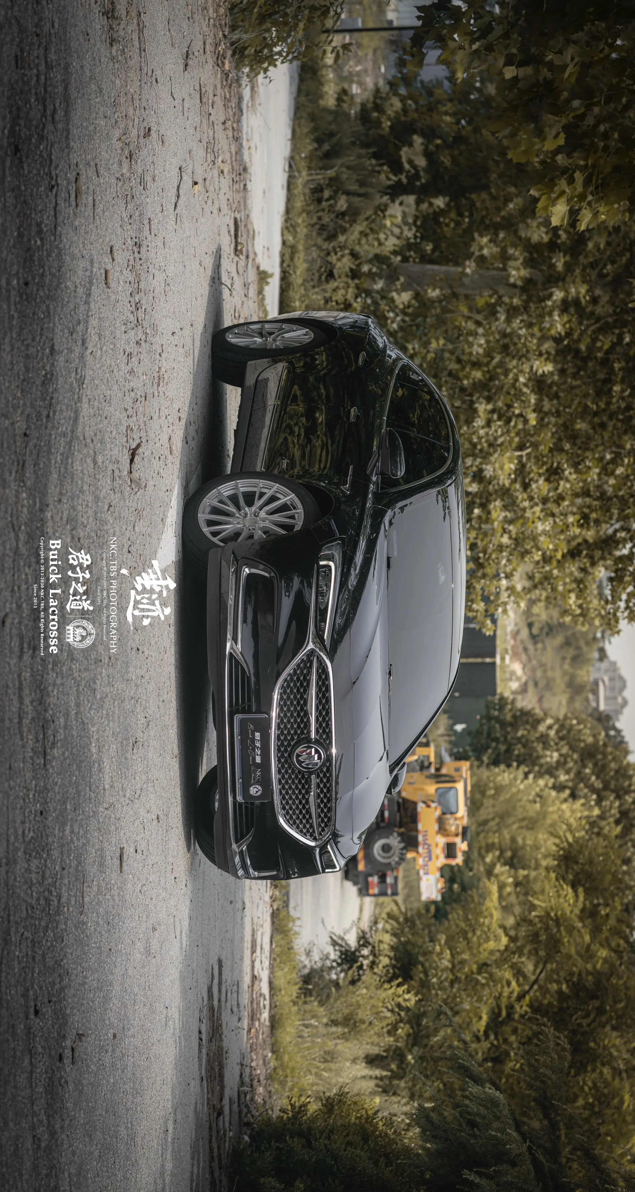 为了融入这个世界，你笑的太虚伪了