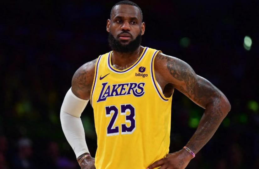 詹姆斯扣篮真是湖人输球的罪魁祸首吗？
马健这次直接把矛头指向了詹姆斯，说他对阵马