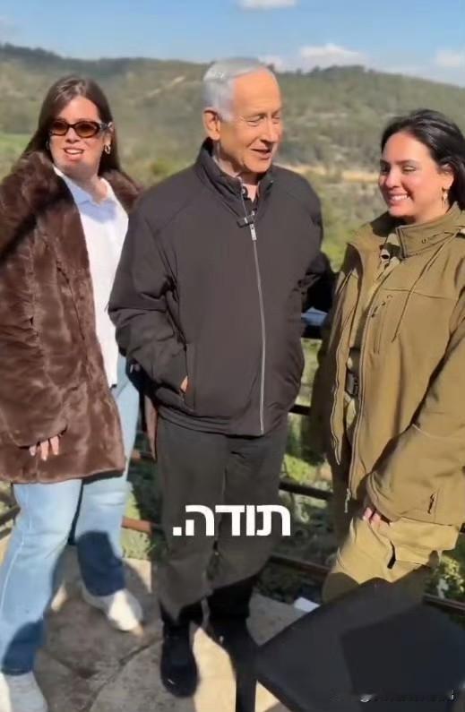 最近内塔尼老胡拼命的在社交媒体发短视频证明自己还活着，但是这些视频漏洞百出。第一