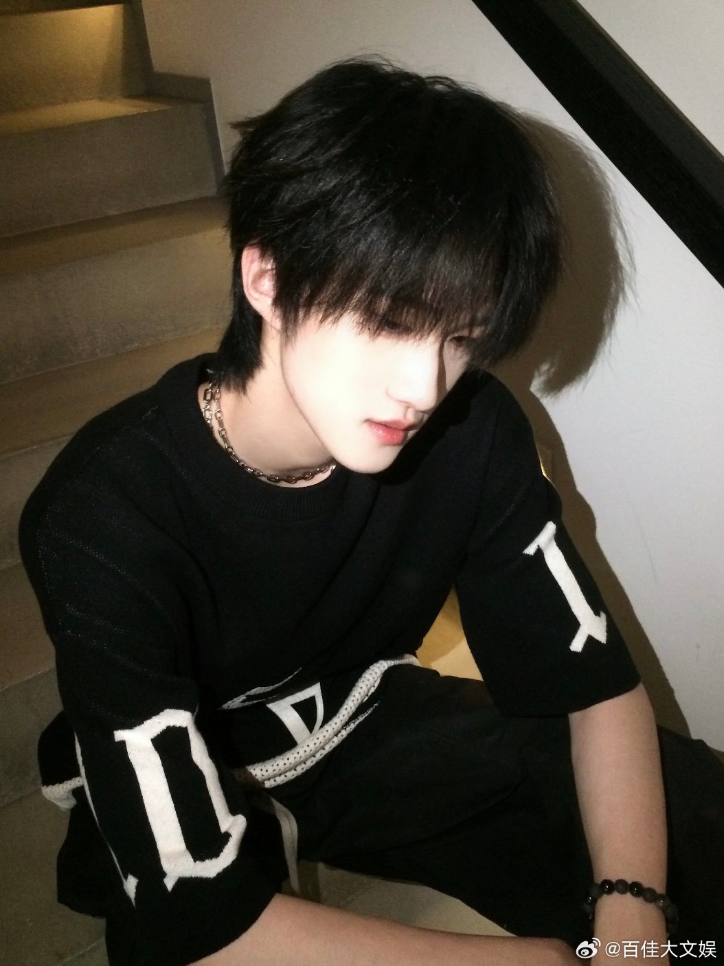 全深圳都在偶遇春日版黄朔 虽然我现在不在深圳，但我相信总有一天我会和黄朔来一场浪