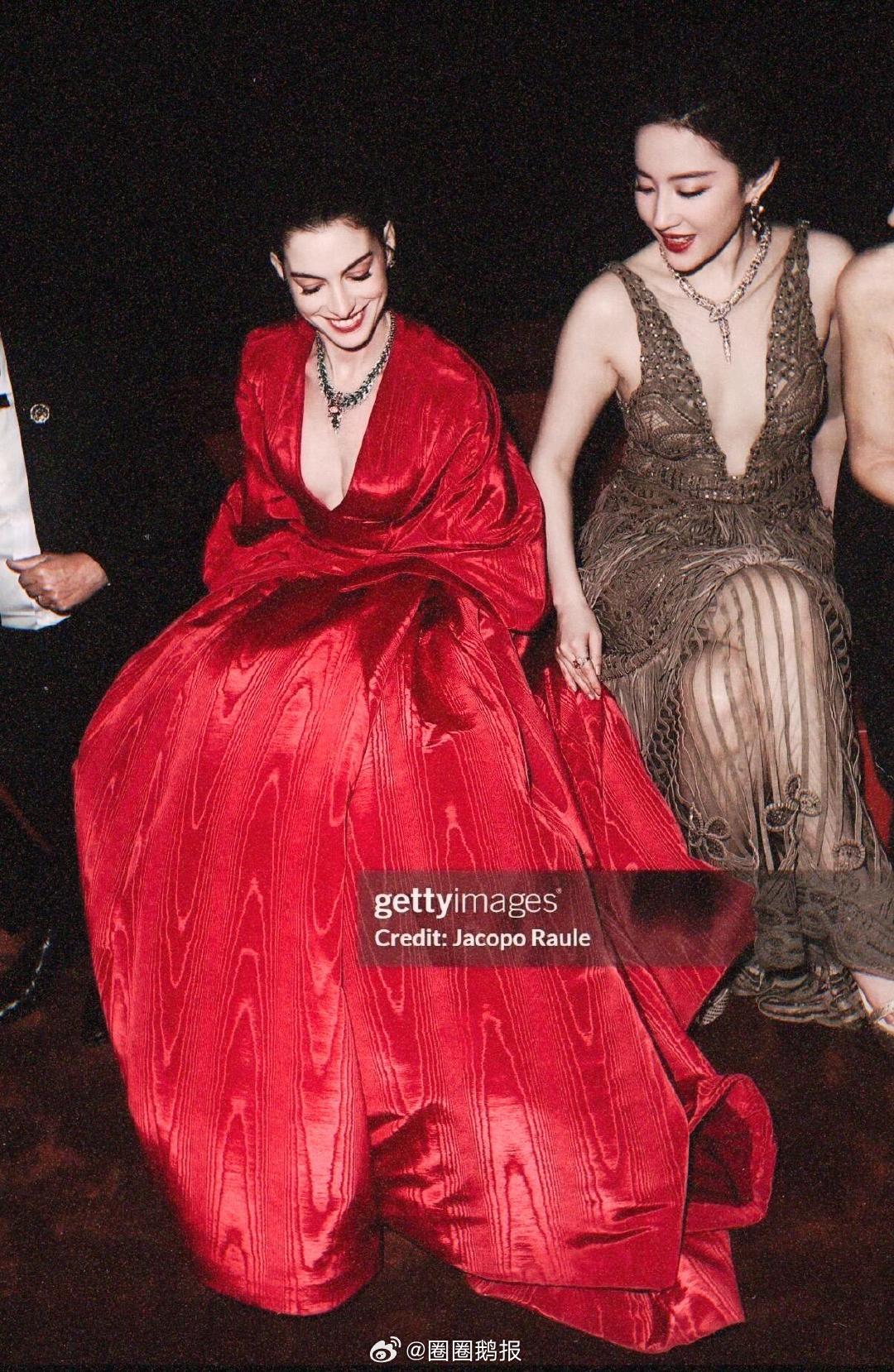 刘亦菲安妮海瑟薇世纪名画刘亦菲安妮海瑟薇名画级别完全世纪名画！神图 