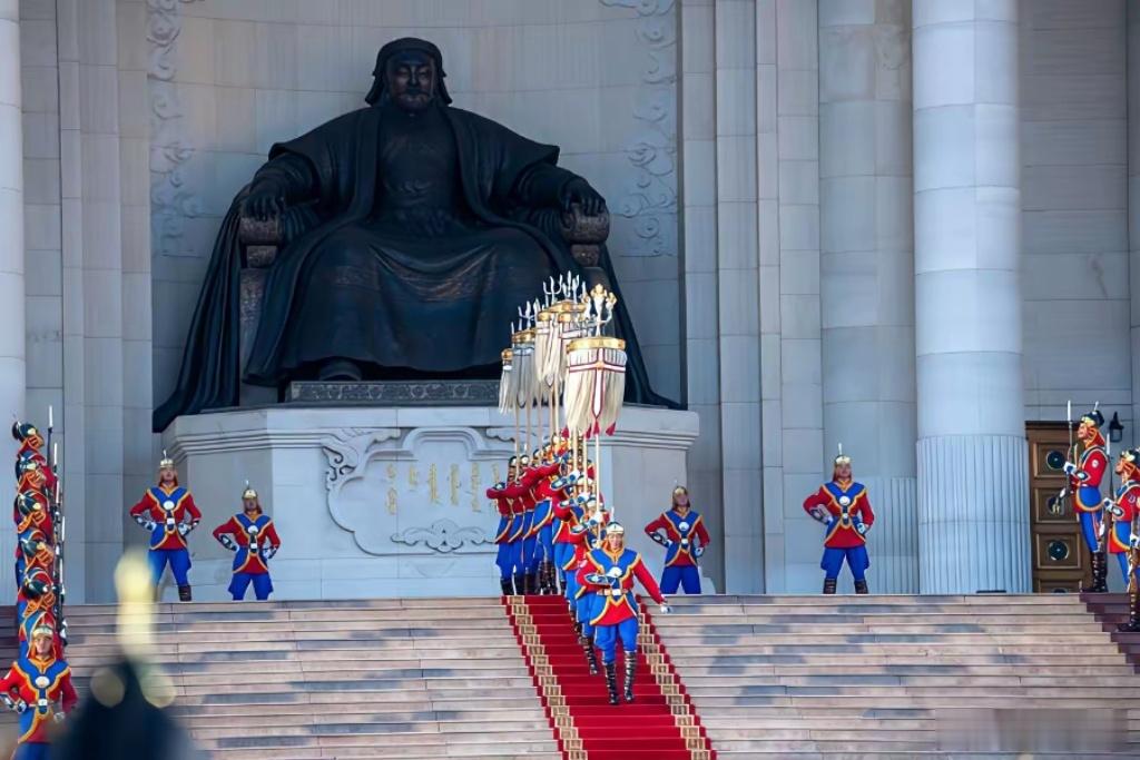 蒙古国在乌兰巴托举行阅兵仪式，庆祝建国2234周年、 蒙古帝国建立819周年、 