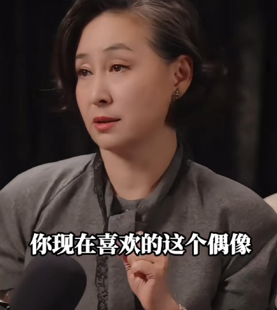 何超琼：现在的偶像和过去不同，都是包装过的。

以前要的就是个性鲜明，突出的特色