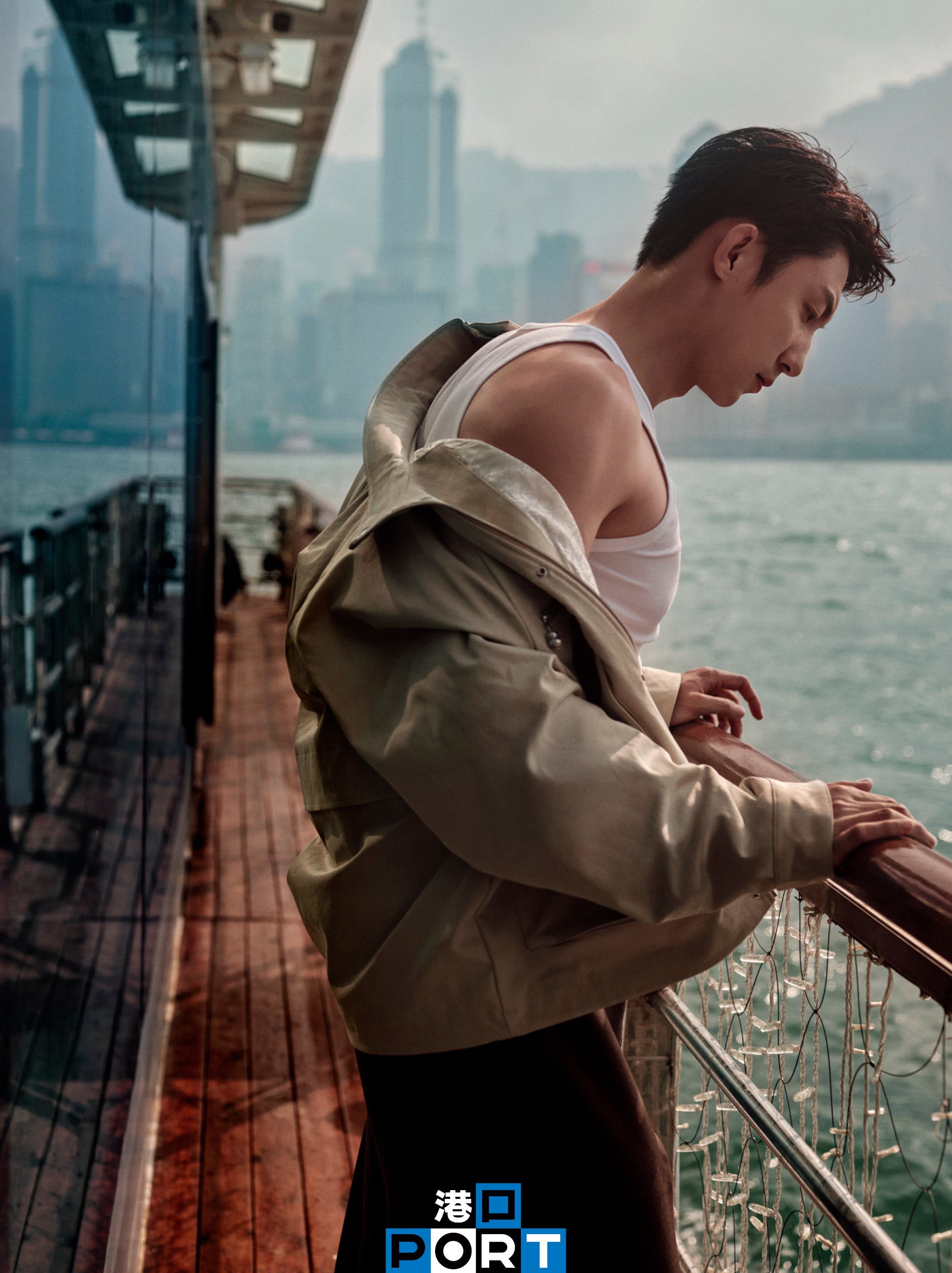 这么好的身材为什么只出一张图！！不可以！我要看侧拍！