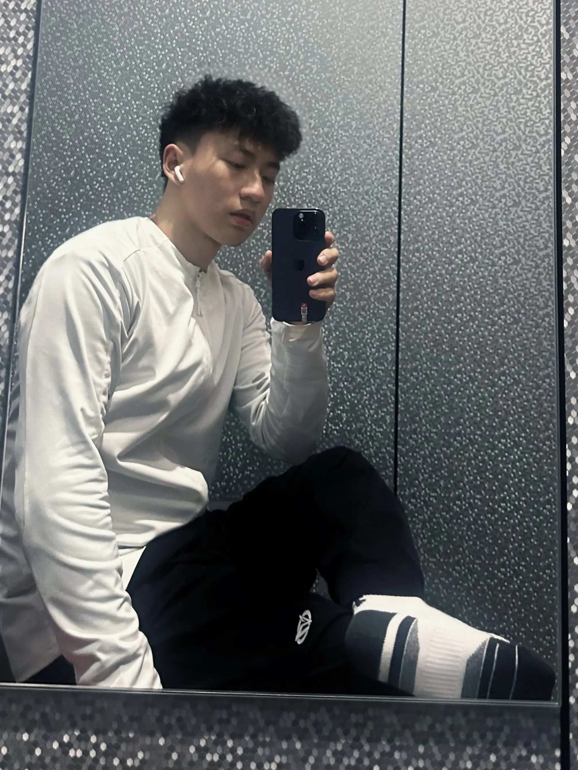 1 我们关系越来越亲密了