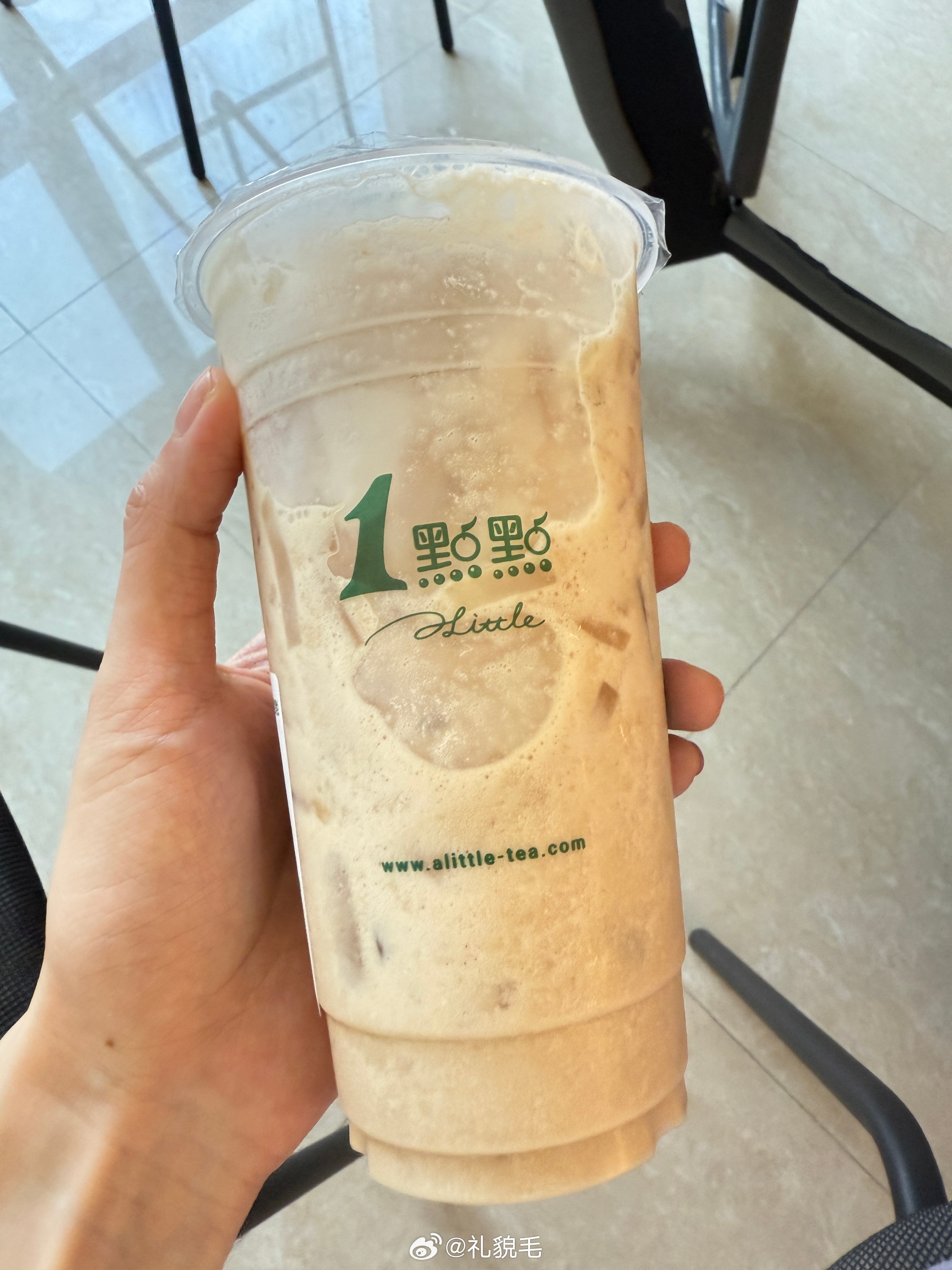 我不活了在家不小心点了一杯冰淇淋红茶，想说默默喝掉就好了不要声张，我确实很多天没