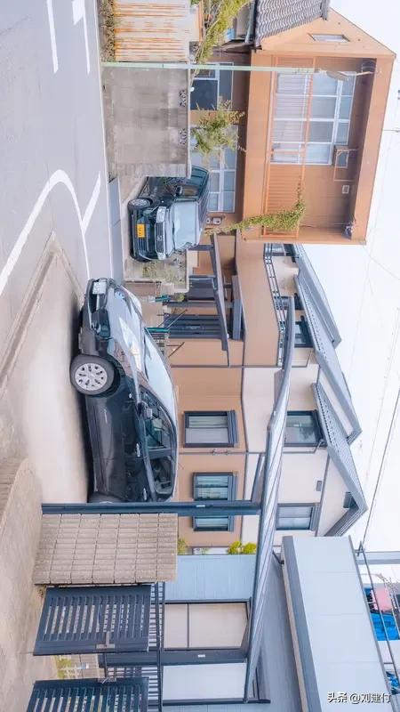 3月30日起禁止住宅专门用于安放骨灰 3月30日起，住宅禁止专门用于安放骨灰。