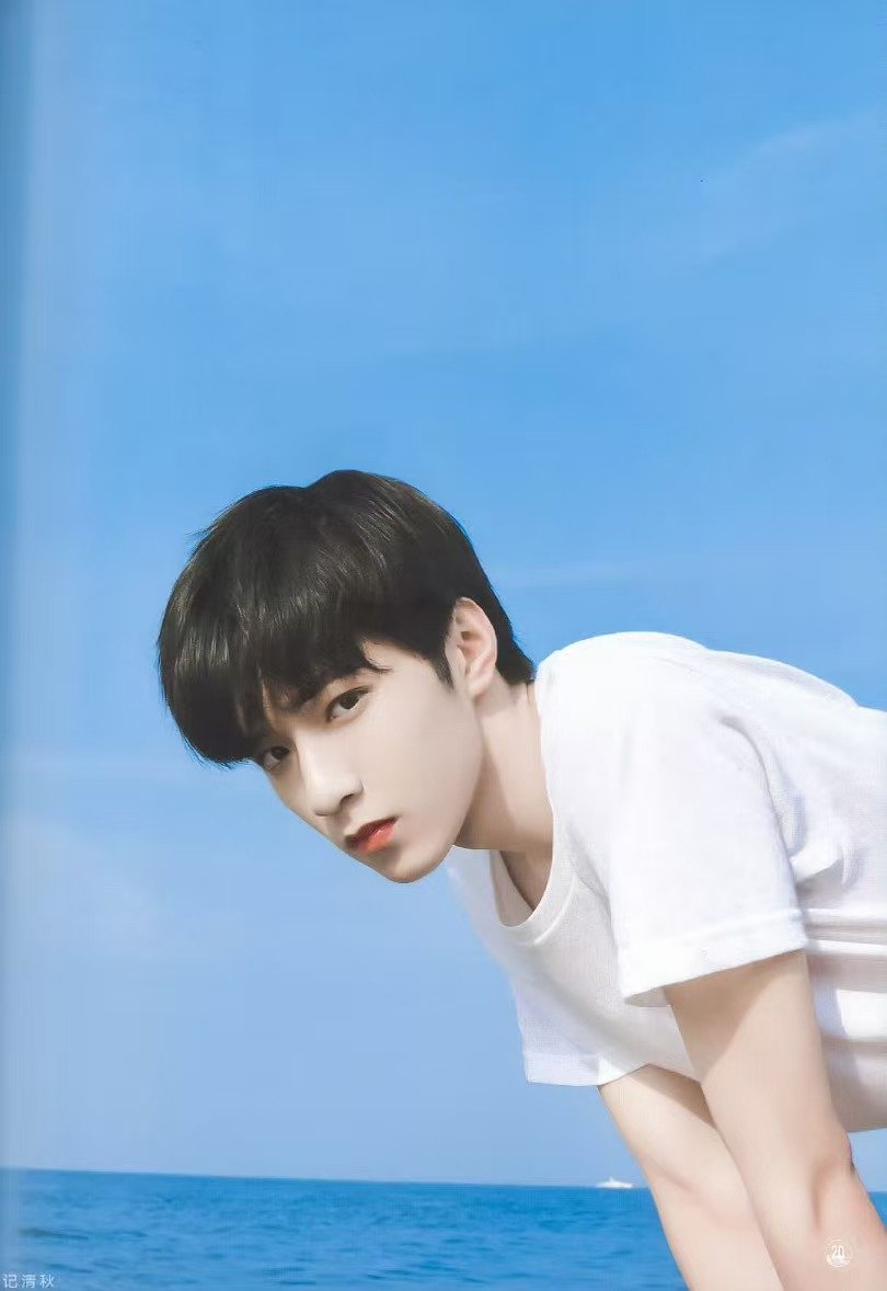 在刘耀文贺峻霖面前宋亚轩都变成熟了平时活泼的宋亚轩，在刘耀文贺峻霖面前都变得沉稳