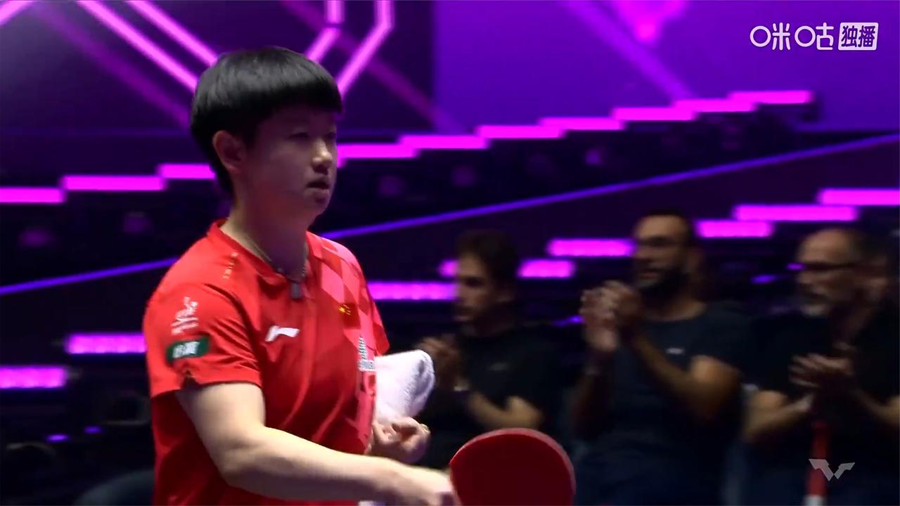 大心脏！孙颖莎拿下关键决胜局3-2战胜申裕斌，晋级蒙彼利埃八强