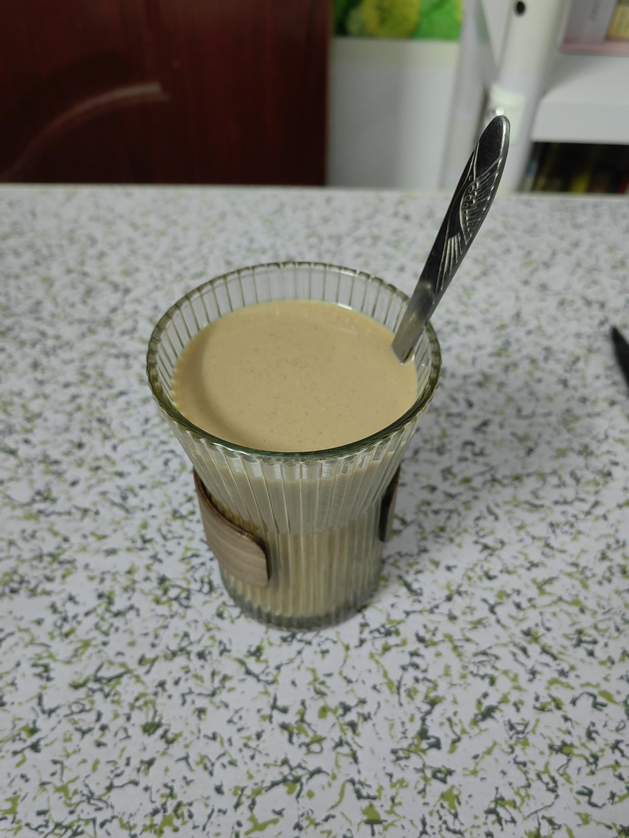 年龄越大，越明白健康的重要性

这一两年我忽然深深地意识到，我不太羡慕名和利了，