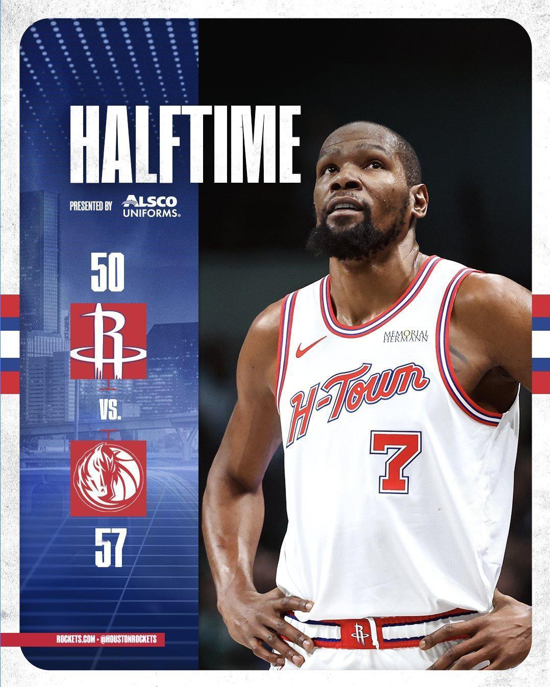 半场结束，火箭已经落后独行侠7分了，第一节领先的优势都丢了，还让独行侠打出了一波