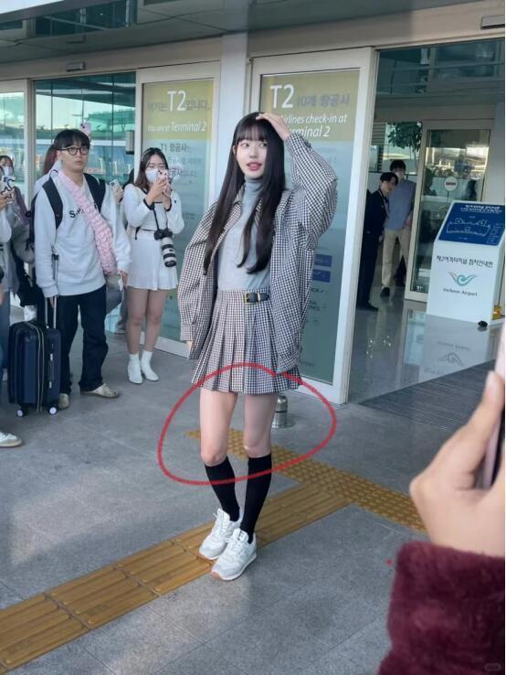 女明星就是抗冻，怎么没见过明星冬天穿光腿神器啊 ​ ​​​