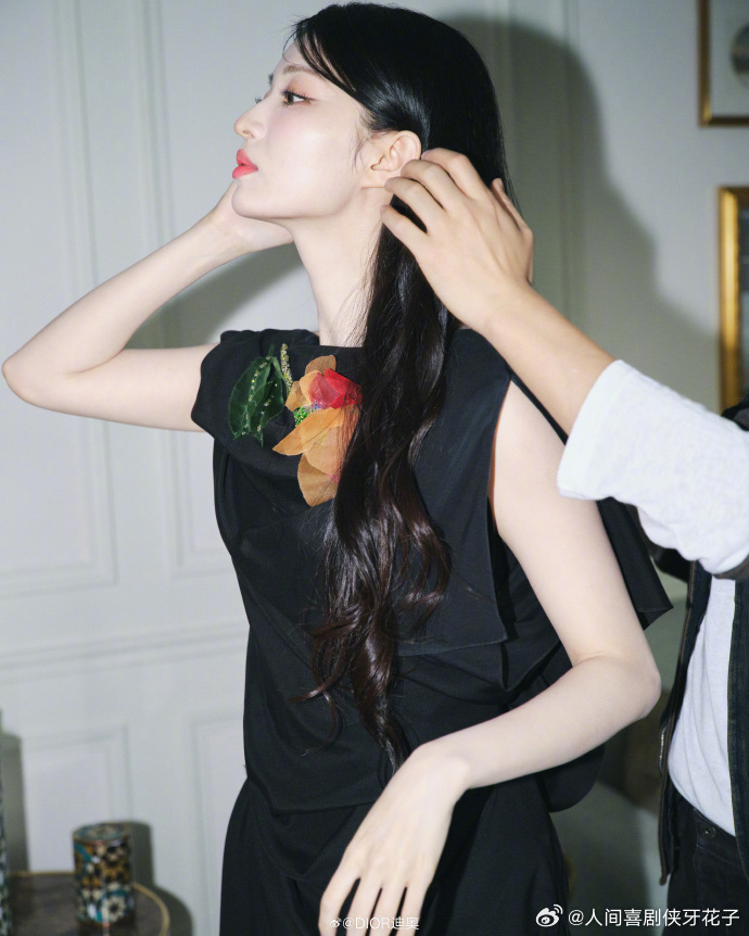 王楚然迪奥官宣王楚然空降迪奥品牌大使 王楚然成为迪奥品牌大使！空降官宣，恭喜楚然