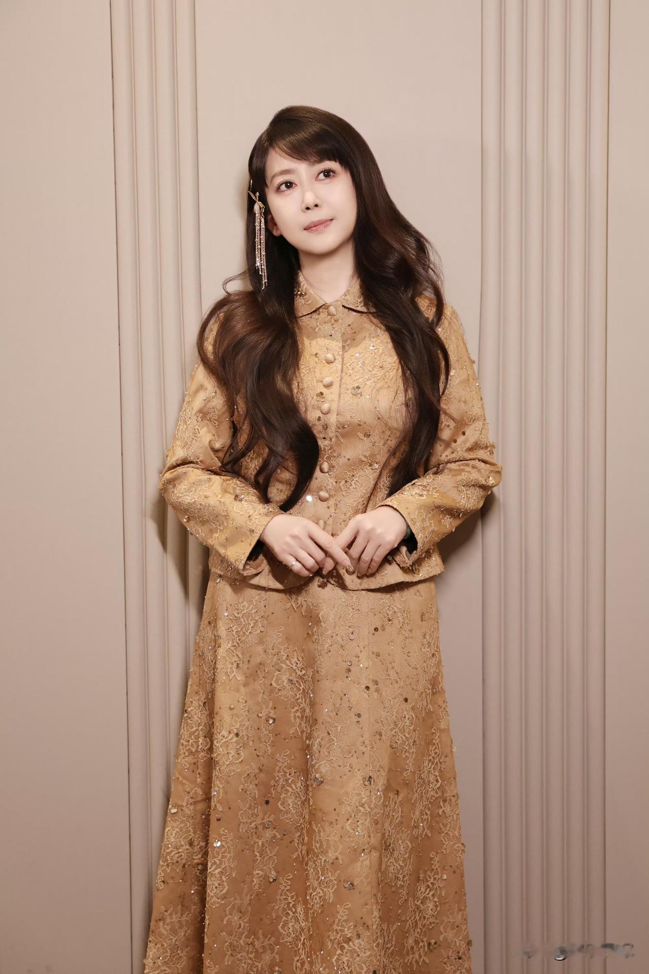 孟庭苇，依然还是我心目中的那个女神[星星眼][星星眼]