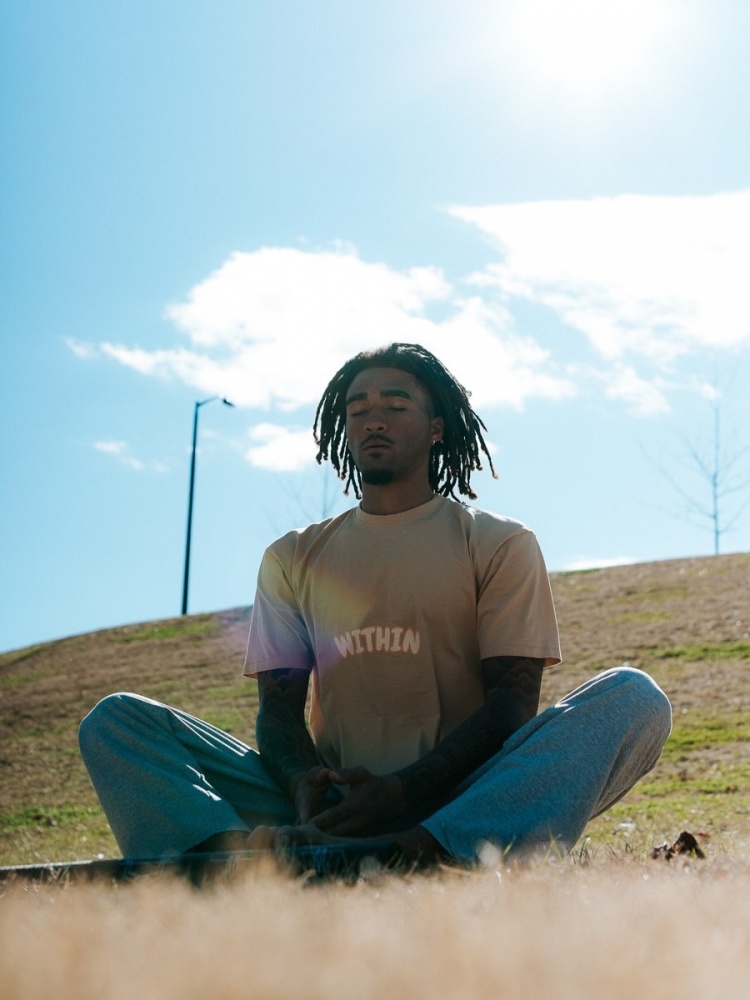 23年17号秀！席菲诺打坐：深入内心 连接一体 持续前行 不断成长