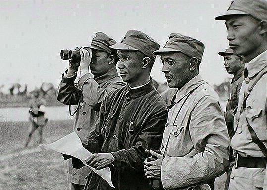 弹片伴身五十四载，粟裕将门家风铸就家国担当
 
谈及粟裕大将，那段藏着铁血与温情