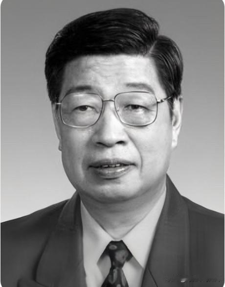 他17岁参加革命工作。55岁任陕西省副省长。56岁陕西省委副书记，陕西省省长，5