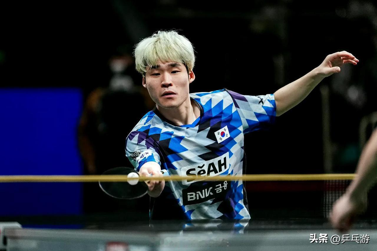 【🏓韩国选手张禹珍淘汰国乒队选手】在刚刚(2.4午)结束的WTT新加坡大满贯男