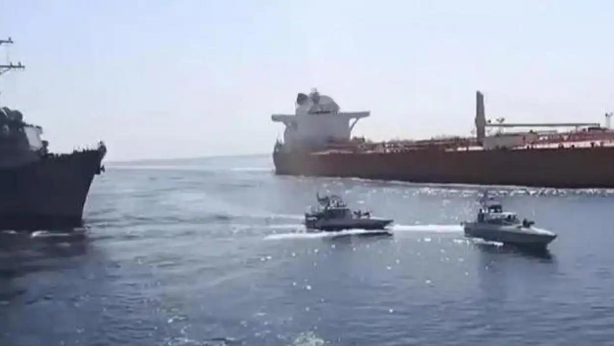 从海峡内到公海上，特朗普把生意玩成霸权，世界规则要重新洗牌

最近美伊谈判谈崩的