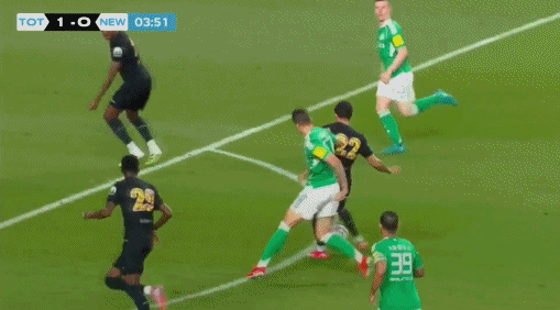 GOAL！！！热刺1-0纽卡 ​​​比赛第3分钟，布伦南禁区外远射，弹地球直接入